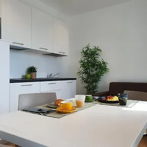  Hotel apartamentowy Superior Włochy